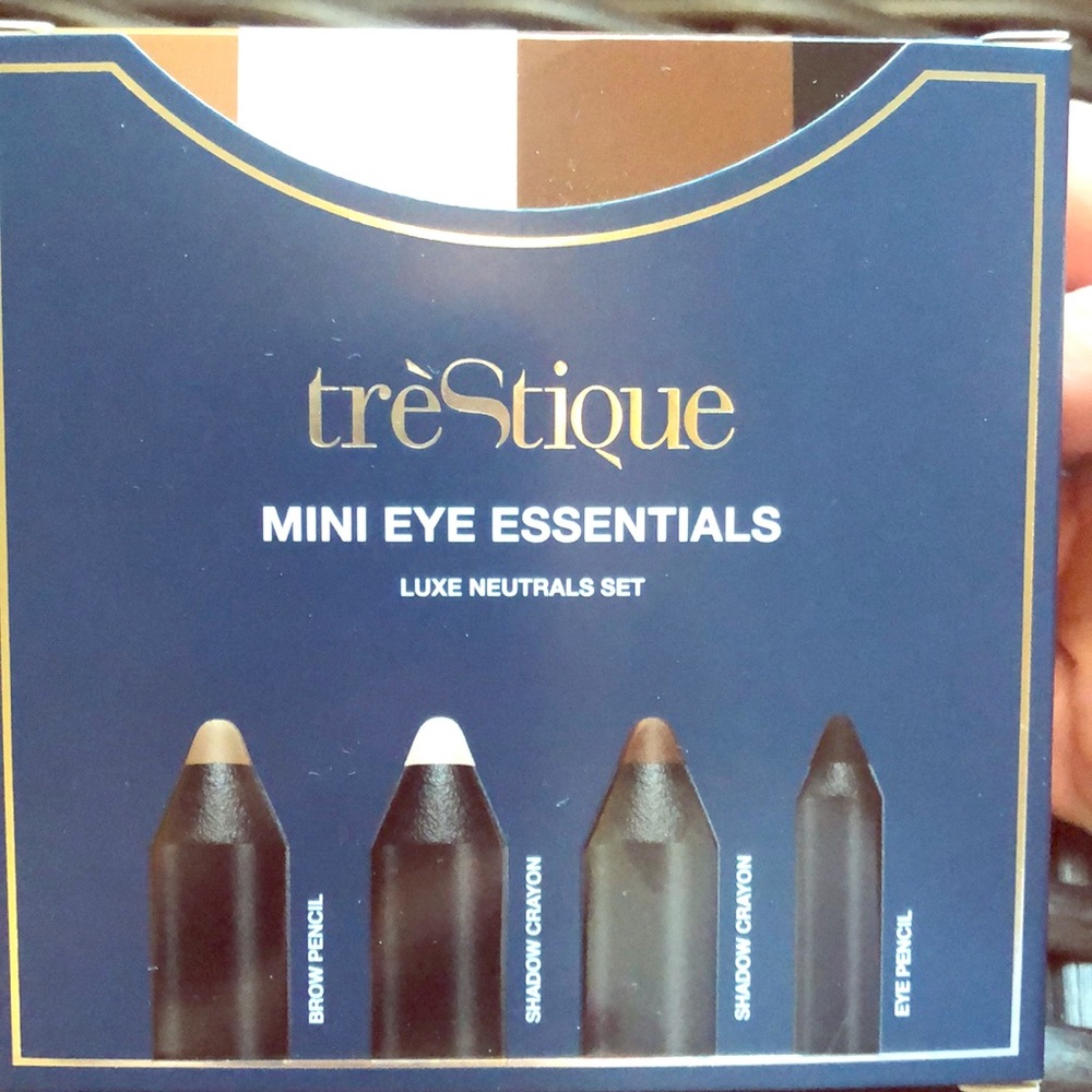 Eye essentials; eye pencil, brow pencil, eyeshadow